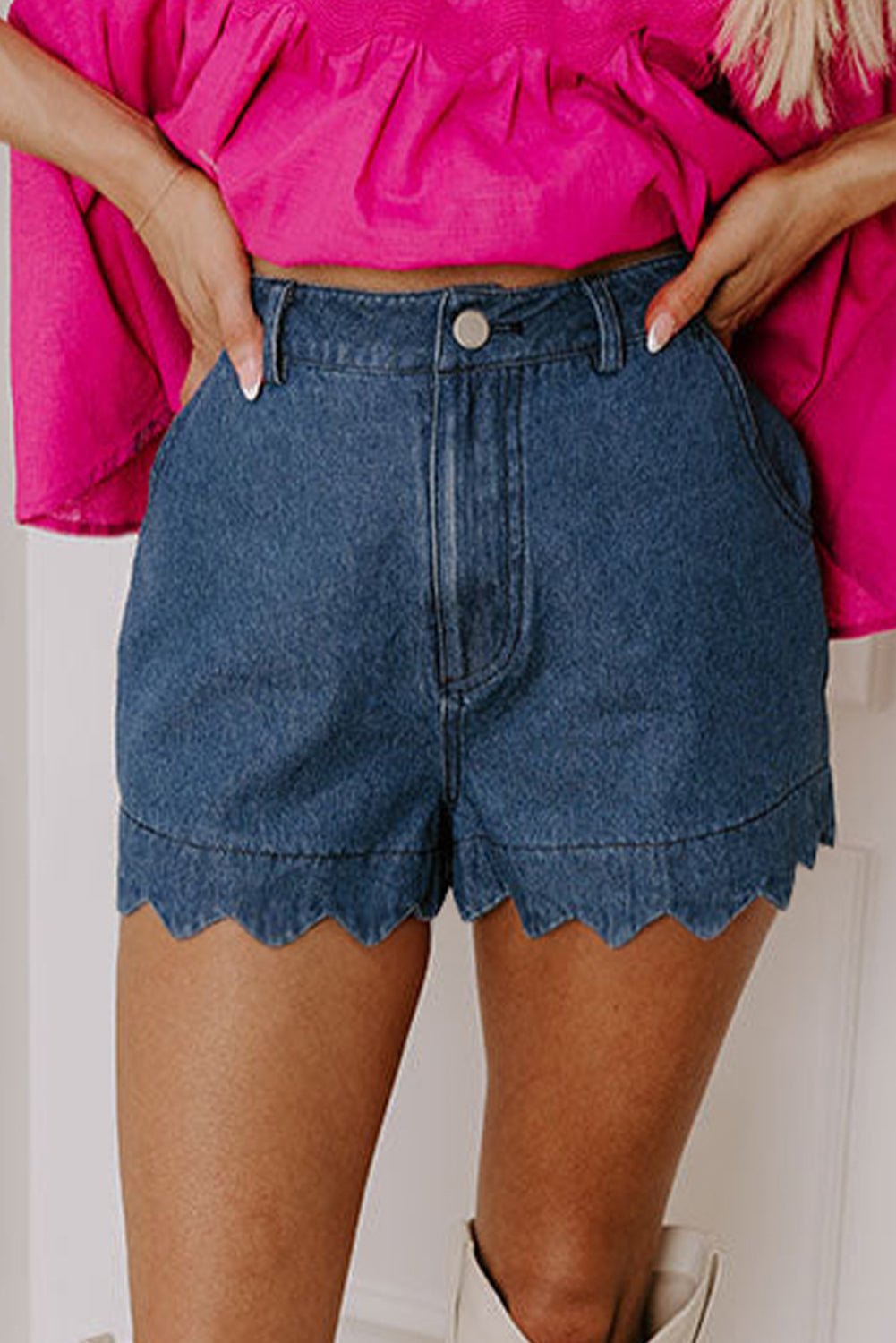 Tasha - Scalloped Hemline High Waist Shorts
